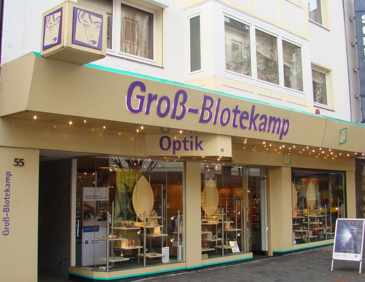 Bei Optik Groß-Blotekamp gibt es Hilfe für alle Brillenträger, die in der Corona-Zeit und mit dem Mund-Nasenschutz unter beschlagenen Brillengläsern leiden.