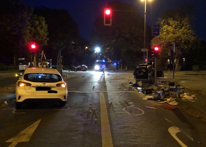 Alle Pkw waren nicht mehr fahrbereit.