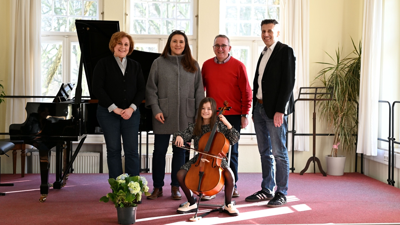 Neues Cello für die Musikschule