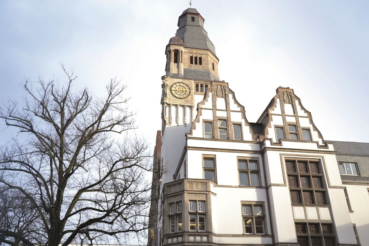Das Rathaus Gladbeck - Mittelpunkt der Hochstraße und der Gladbecker Innenstadt. Wie jedes Jahr erstrahlt das Rathaus in weihnachtlicher Dekoration