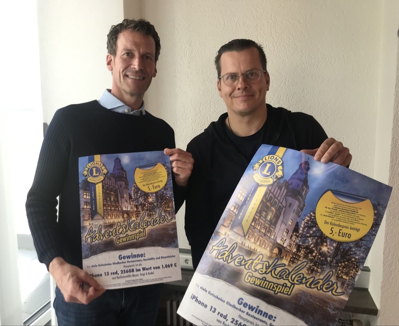 Simon Terhardt (rechts) und Dr. Henning Keimer sind im Lions Club die Organisatoren des Adventskalenders.