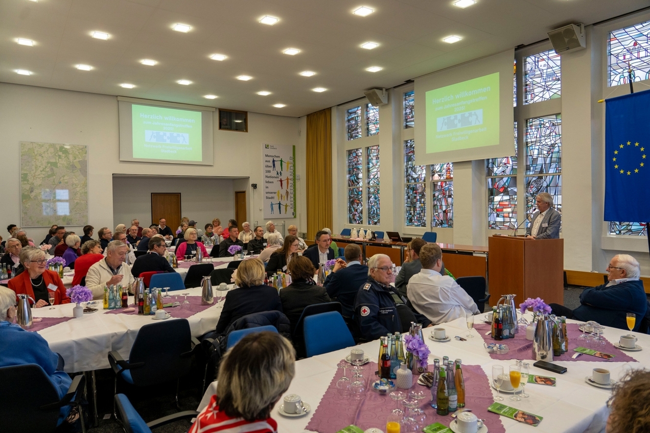„Netzwerk Freiwilligenarbeit Gladbeck“ trifft sich im  Ratssaal zum Jahresanfangstreffen