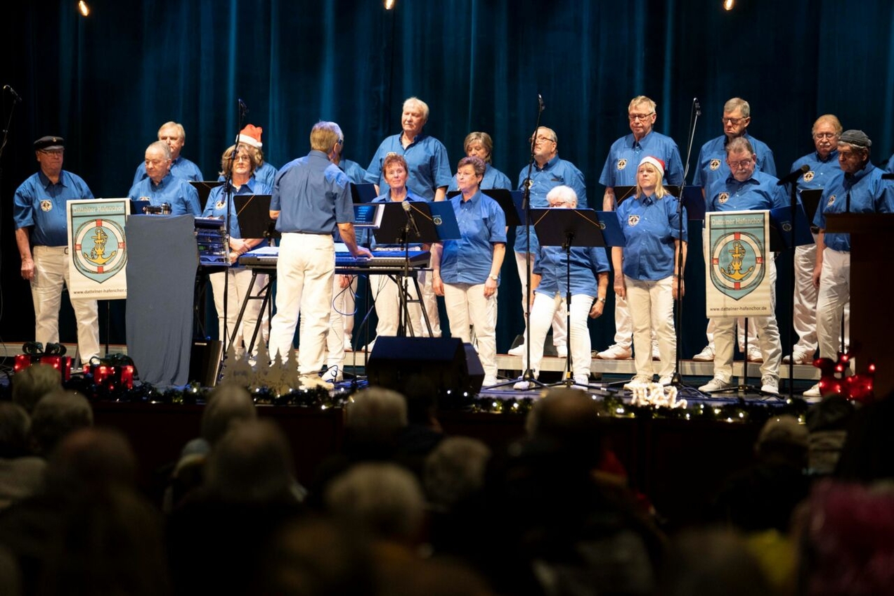 Vorweihnachtliche Stimmung in der Stadthalle