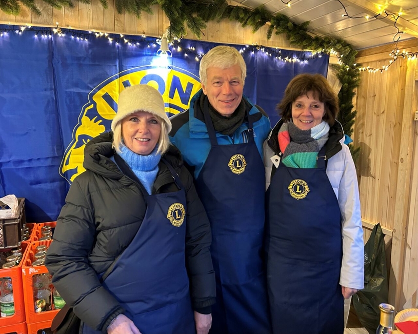 Ehepaar Annette und  Dr. Thomas Bredendiek sowie Annette Kränzlein vom Lions Club 