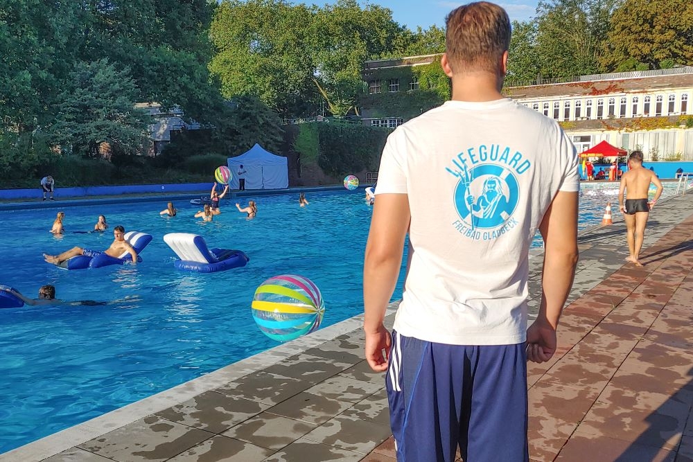 Rund 600 Besucher beim Beachday im Freibad