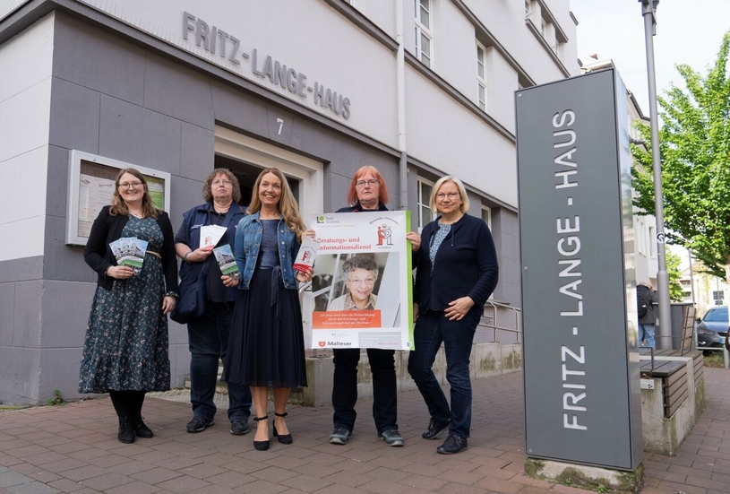Stephanie Janus, „Büro für Senioren,  Behinderte und Freiwilliges Engagement“, Andrea Humkamp, Malteser, Bürgermeisterin Bettina Weist, Sabine Prittwitz, Malteser und Reingard Ruch,  „Senioren und Gesundheit. 