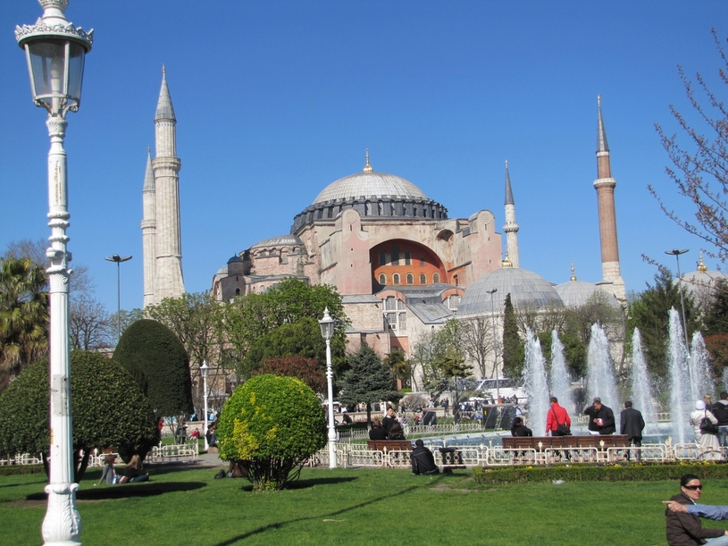Hagia Sophia, die ehemalige Krönungskirche des Byzantinischen Reiches und eines der bedeutendsten Bauwerke der Weltgeschichte.