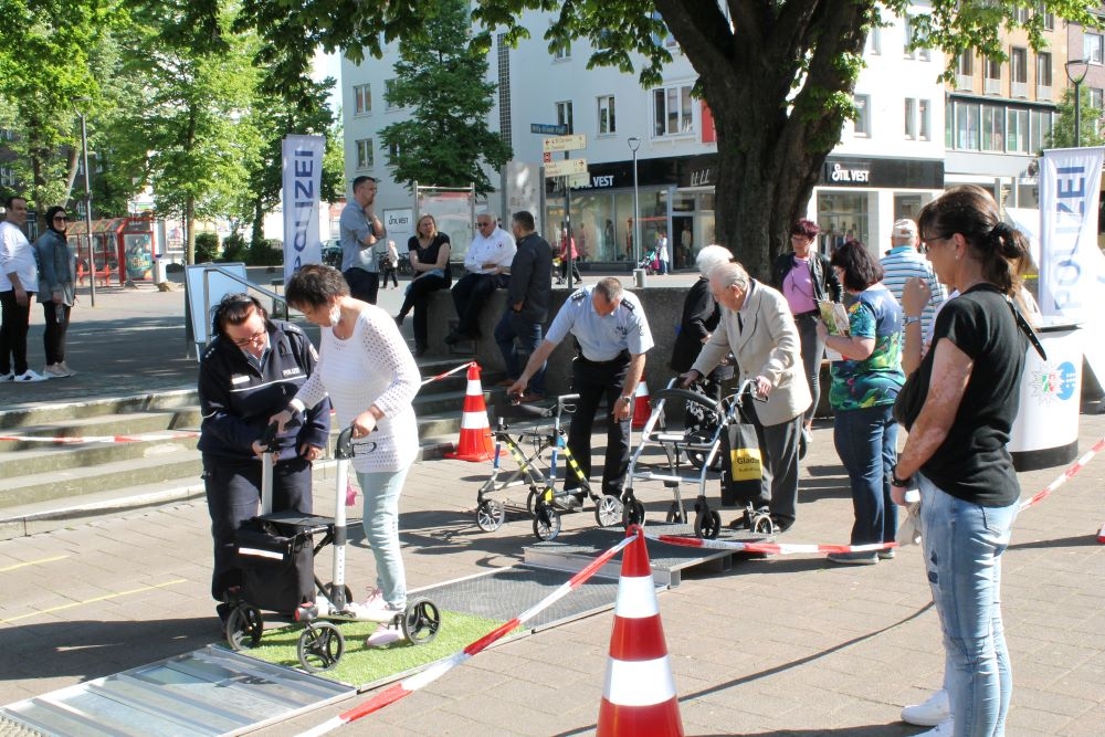 Training: Mit dem Rollator sicher unterwegs