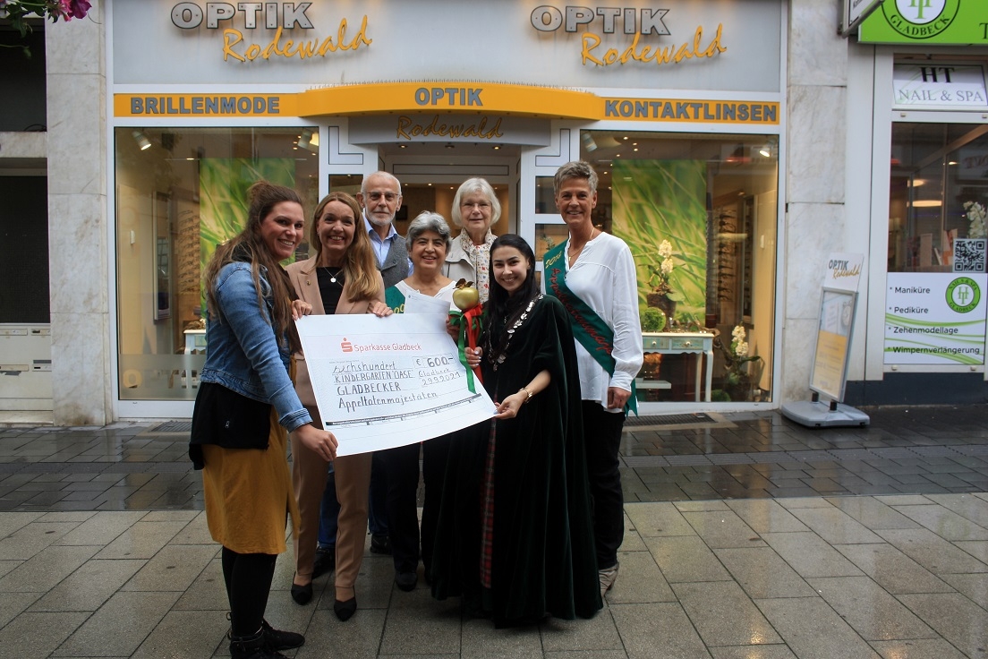 Gladbecker Appeltatenmajestäten spenden an OASE