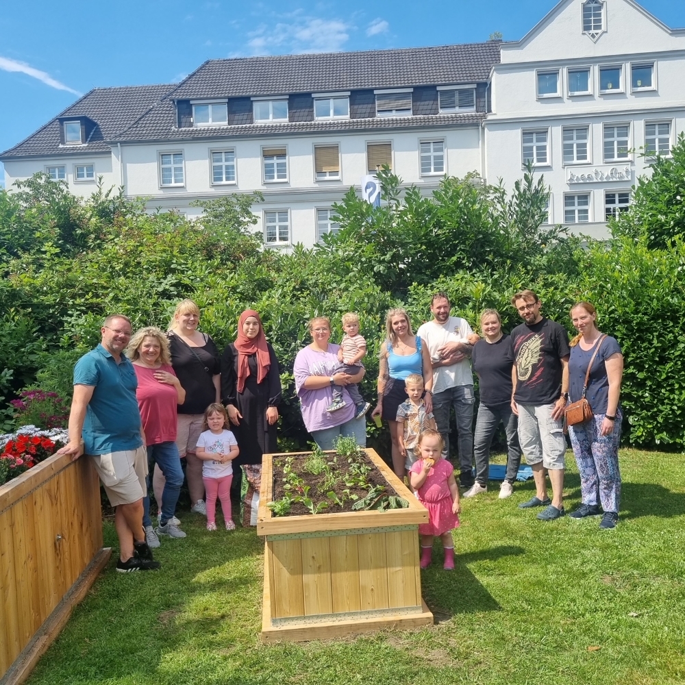 Hochbeetgarten am Jovyplatz wächst weiter