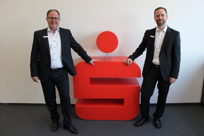 Die Sparkasse Gladbeck verkündet den Wechsel des Vorstandes: Ludger Kreyerhoff hat das Amt an Marcus Steiner übergeben.