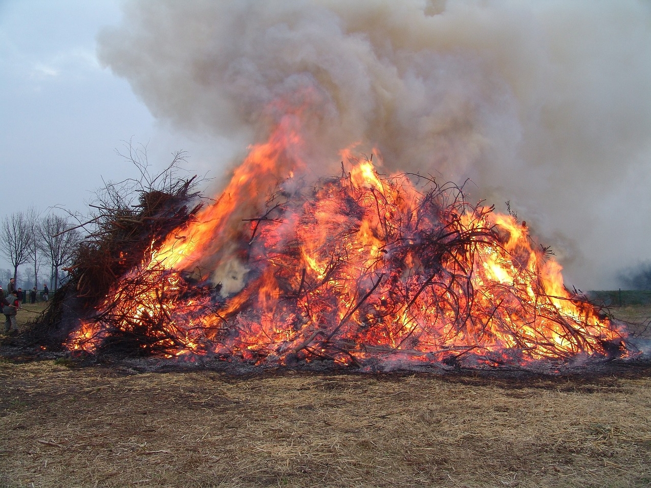 Osterfeuer jetzt anmelden