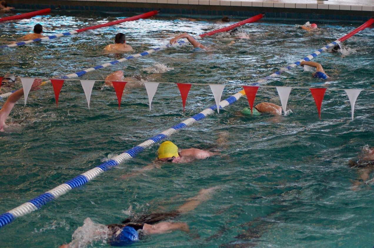 DLRG lädt zum 24-Stunden-Schwimmen