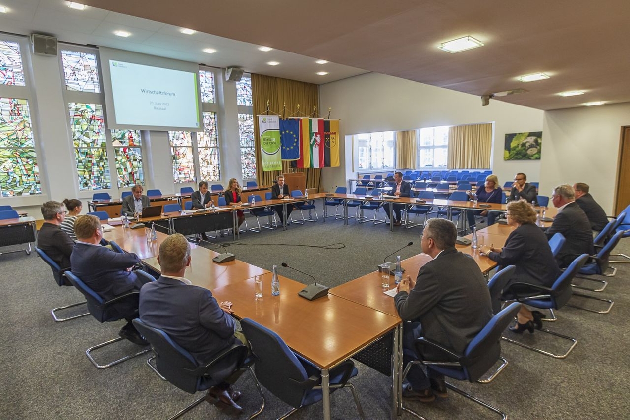 Wirtschaftsforum tagte erstmals im Rathaus